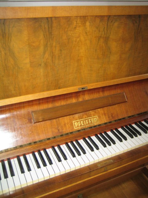 Pfeiffer Konzertklavier 138