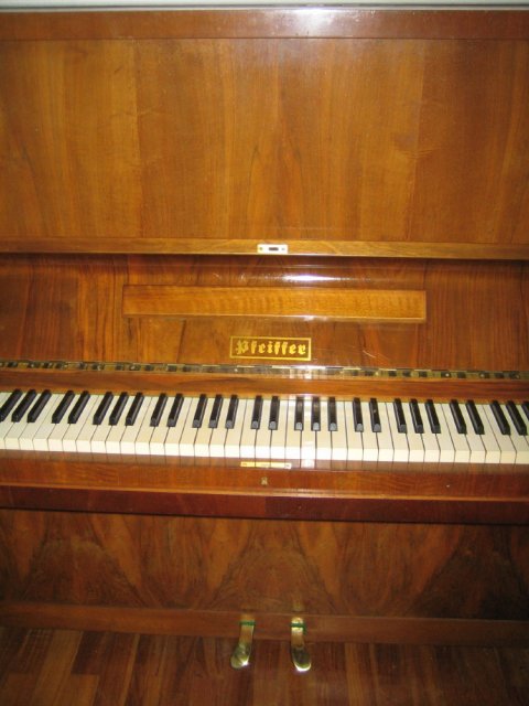 Pfeiffer Konzertklavier 138
