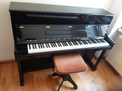 Kawai Klavier 111